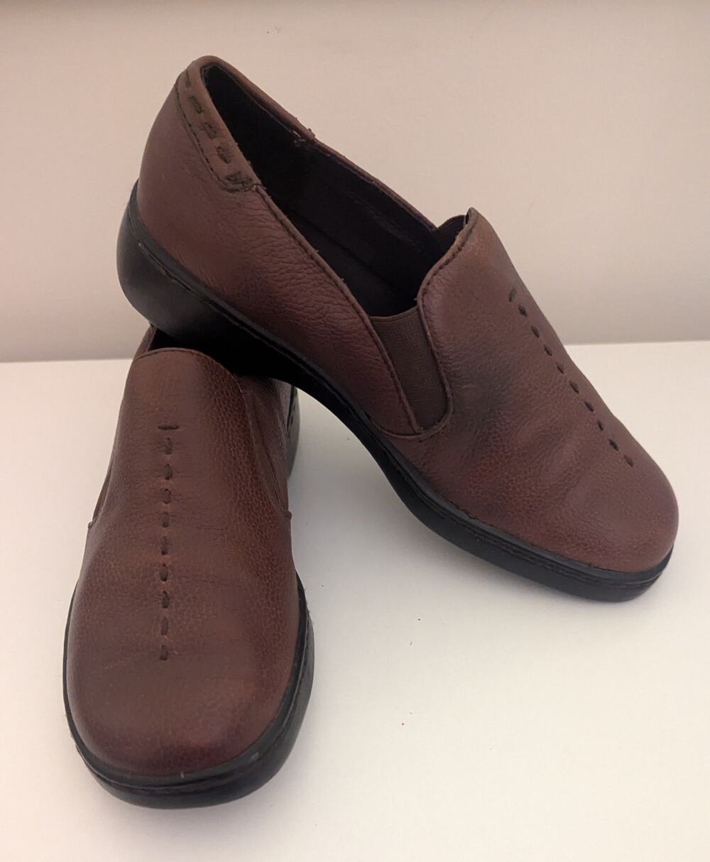 Womens Predictions Leather Collection Slip On Brown Loafers Size 7.5